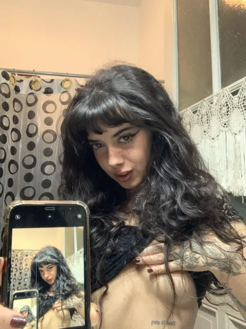 who wanna kiss in the metaverse 👉👈 by dalyta