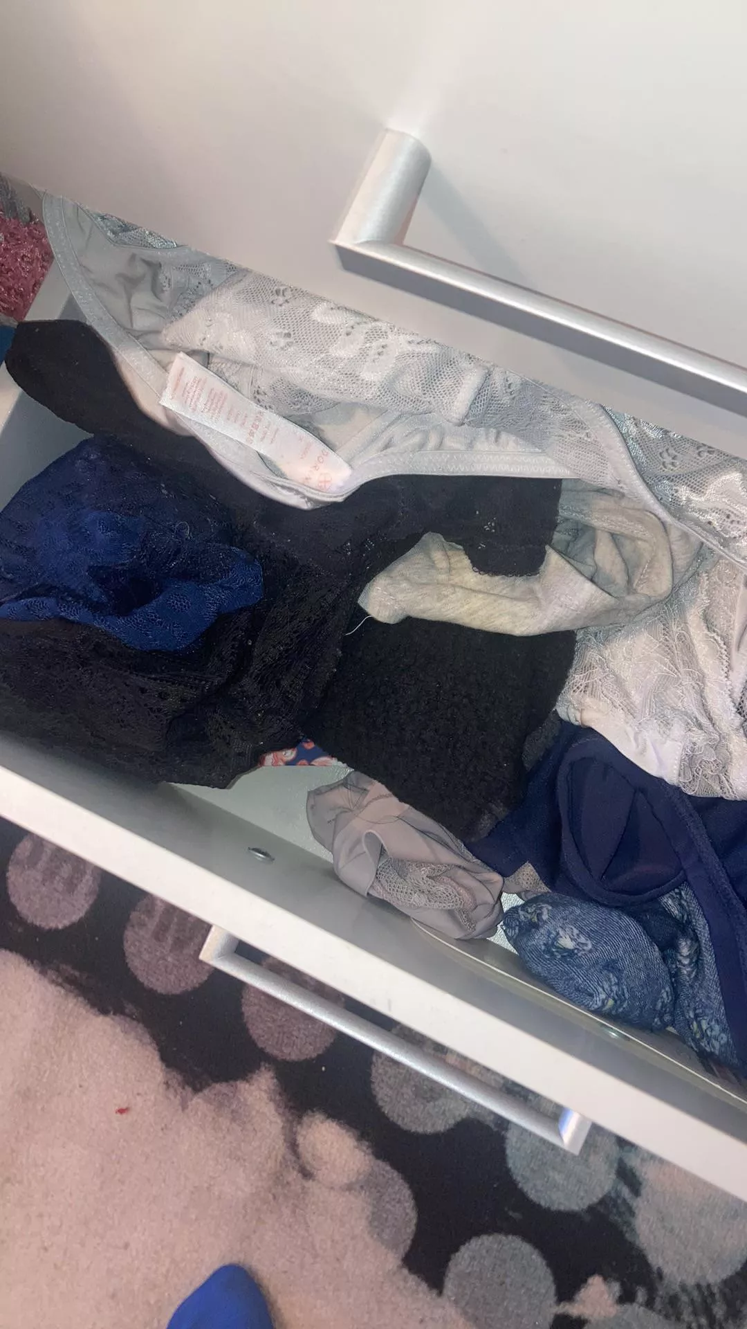 Who wanna make a pantie group posted by Secret_Pen_6947