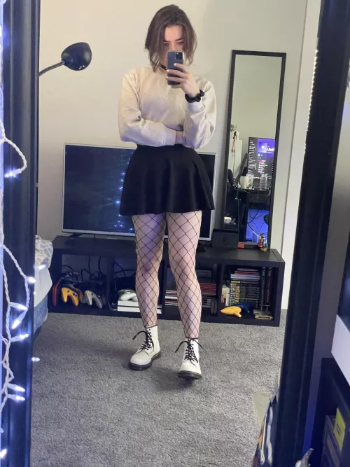 who wanna pay for my speeding ticket??? 🙈🙈🙈 by Megasussy