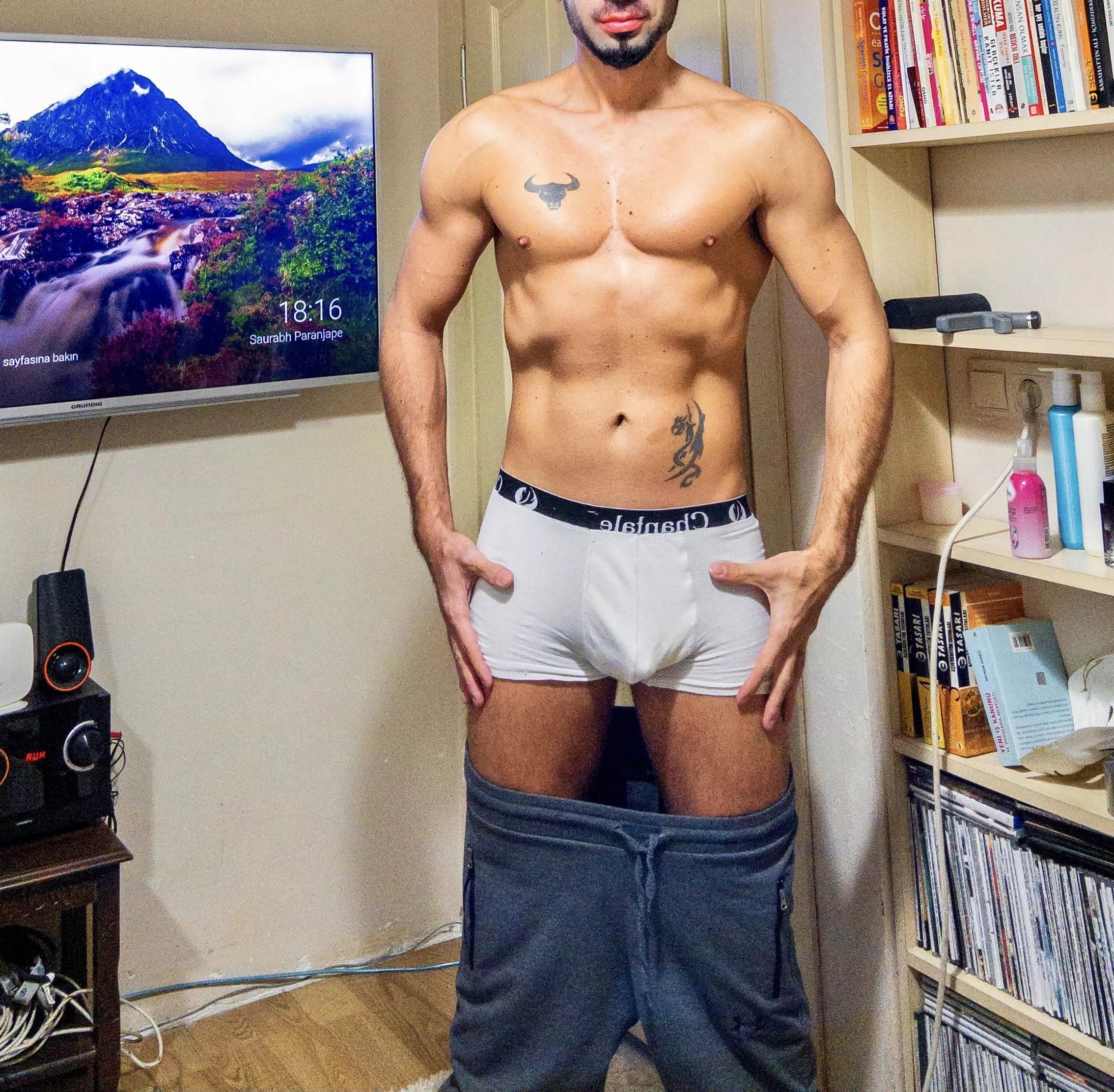 Who wanna see 👅 posted by -Bullwayne-