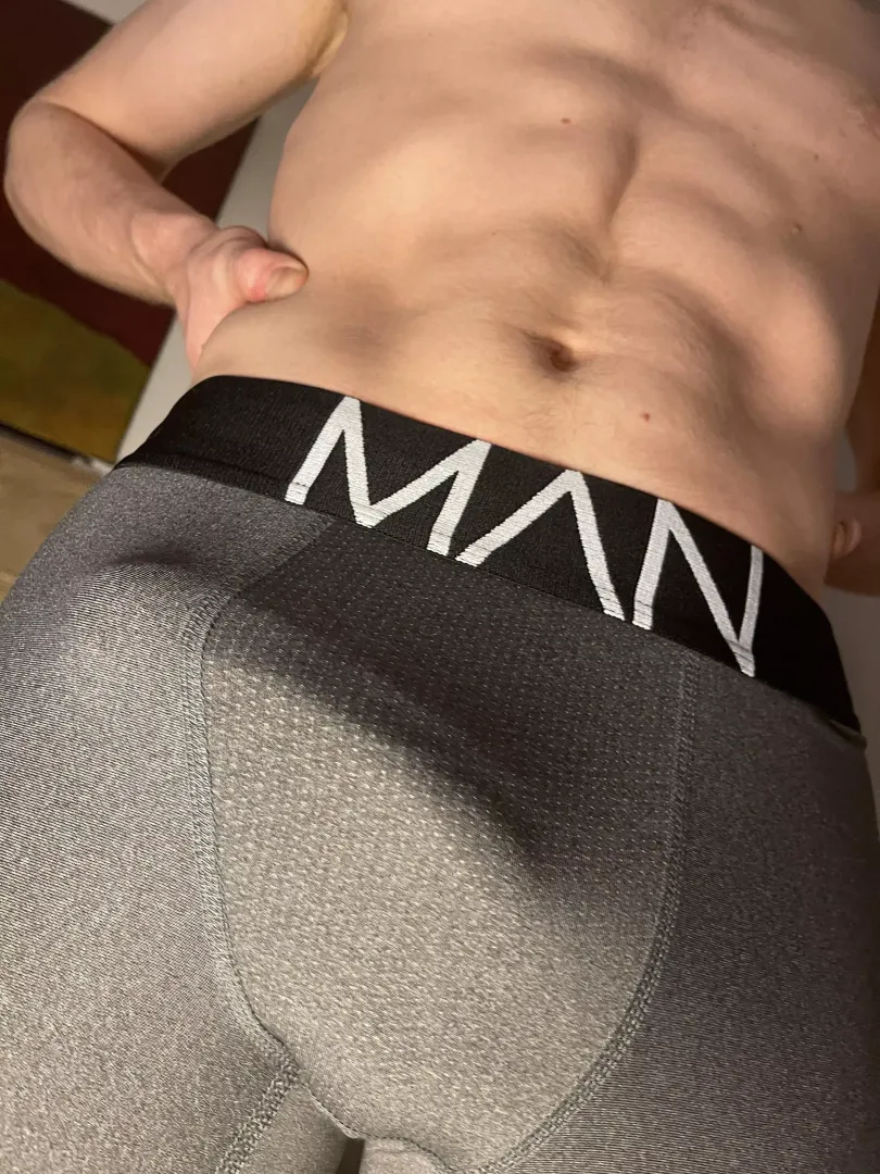 Who wants a 7 day free subscription?! Make sure you grab them before the end of the year! Comment on this pic to win your link! posted by frenchloveur