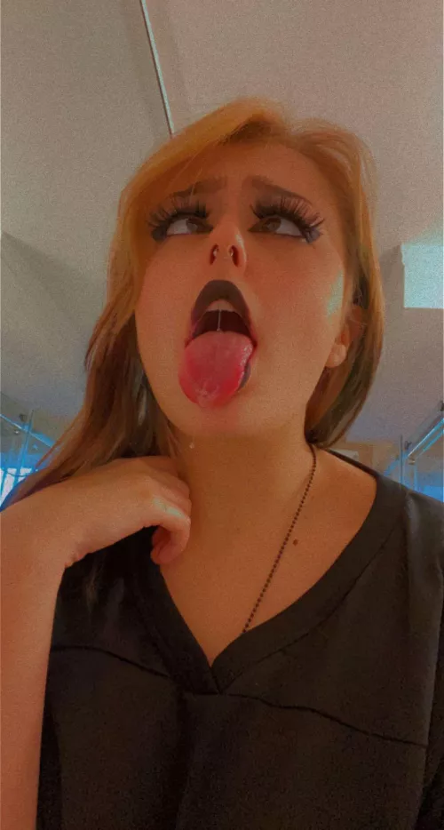 Who wants a goth girl as a pet? by YummyLilKitten