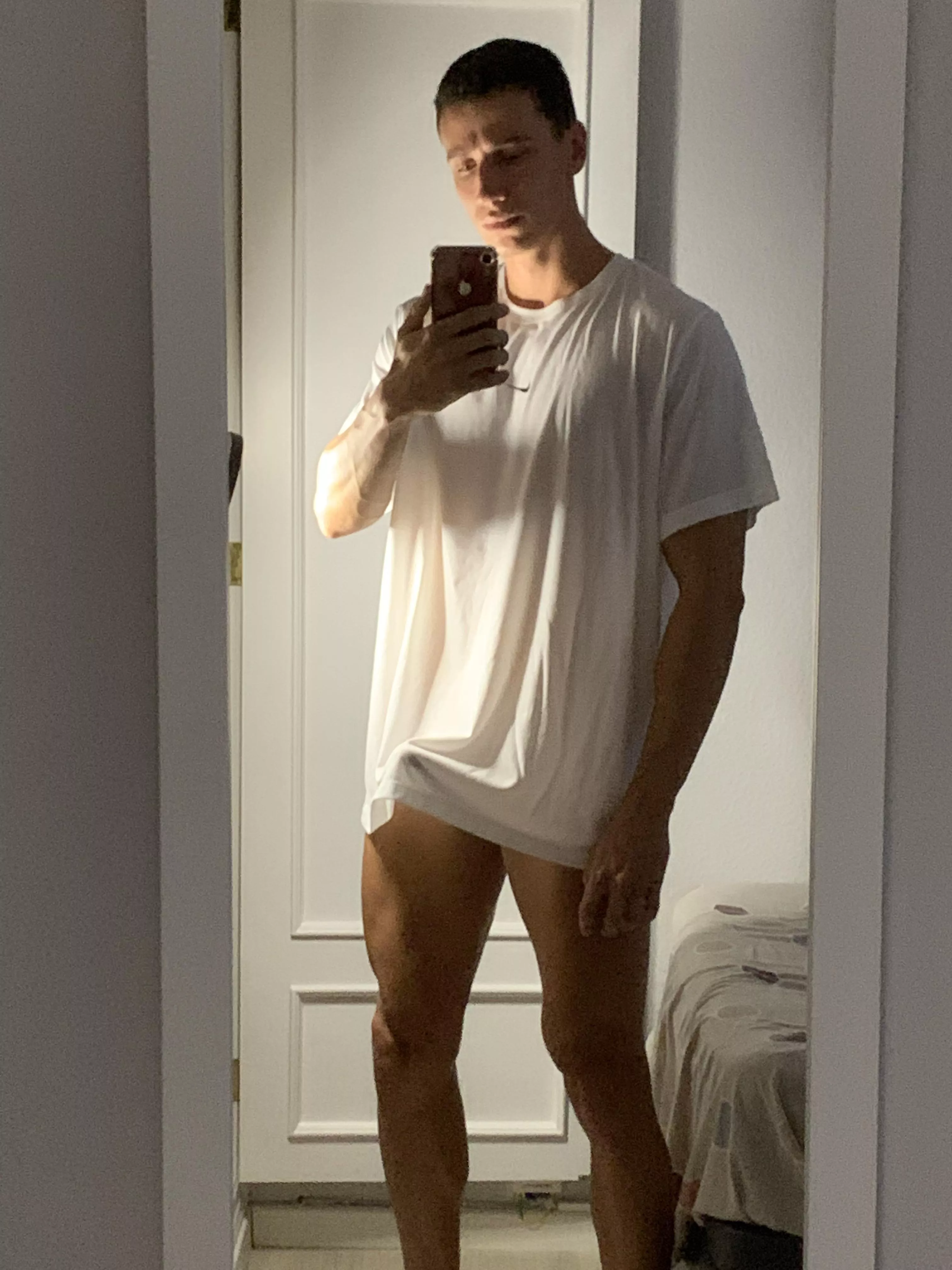 Who wants a hug?😏 posted by botella-andres