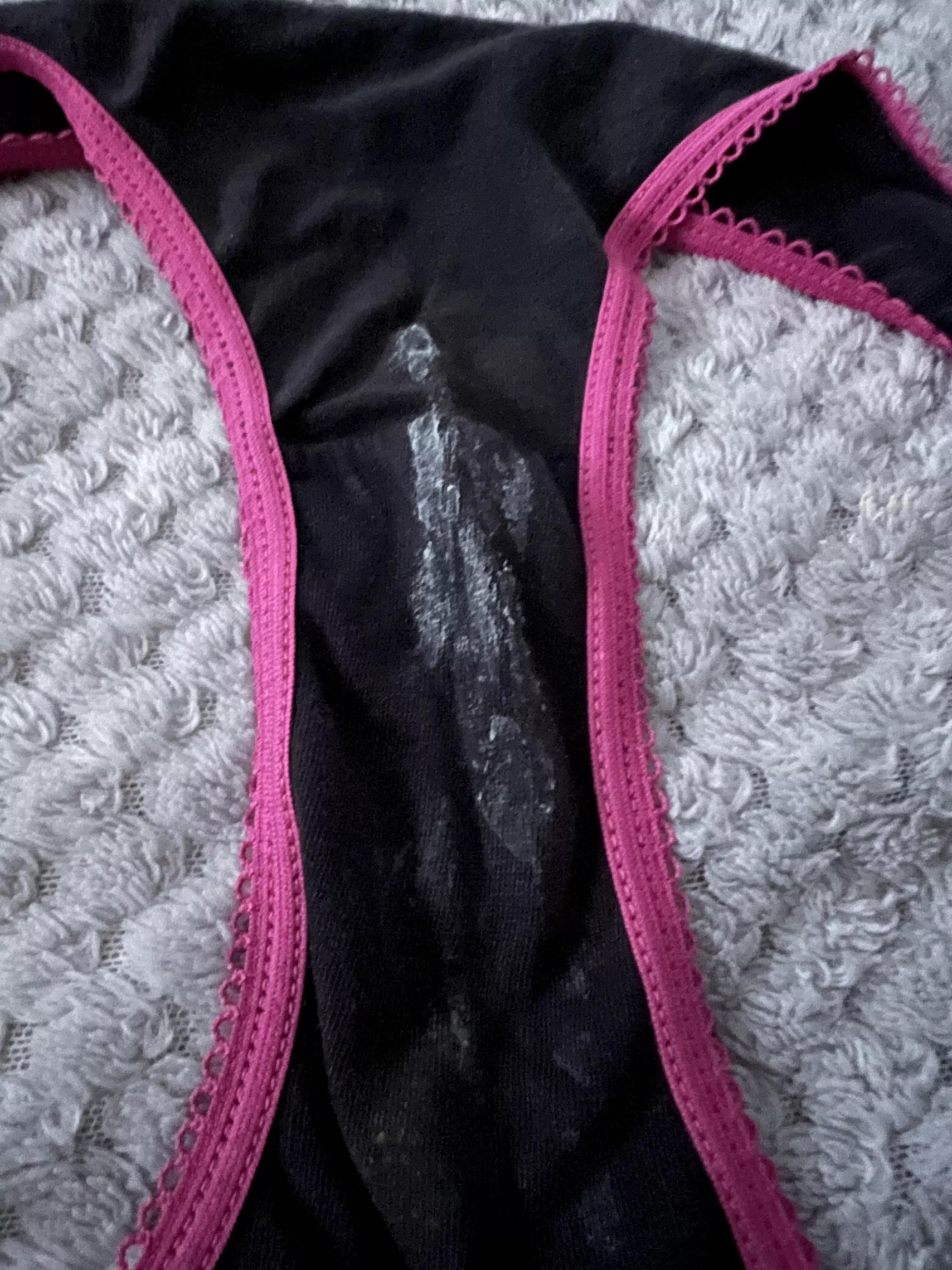 Who wants a lick? 👅 posted by pirateship-1