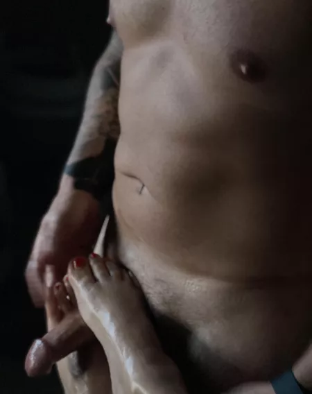 💦💦 Who wants a slippery mid day foot job ?🦶🏻👅 by Tits-Tats-andtoes