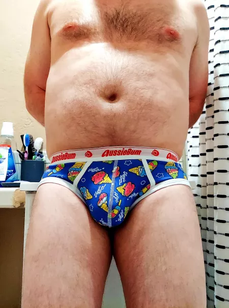 Who wants a tasty treat? by Homo_gone_wild