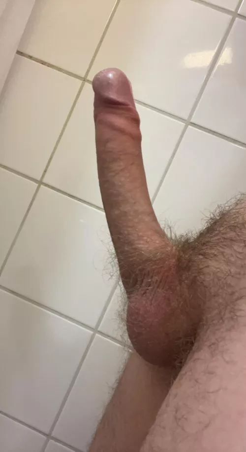 Who wants a threesome? by JARIWI10