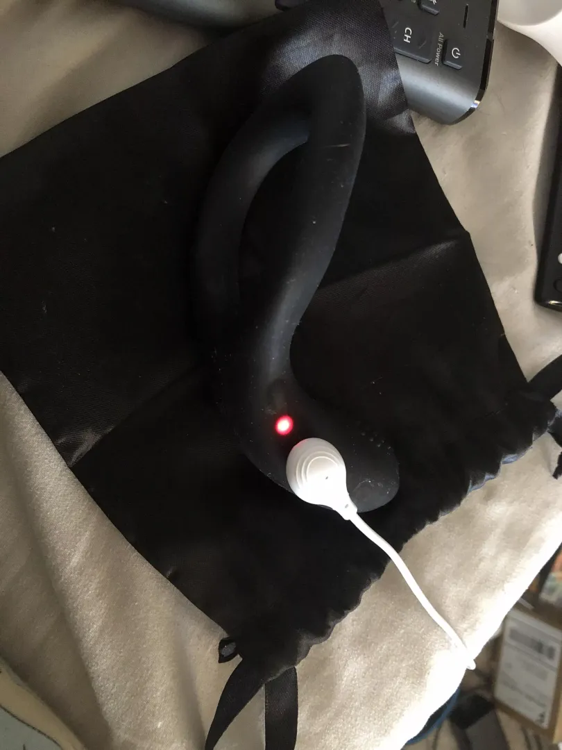 Who wants control? Its fully charged now ;) (ladies inly) posted by Hertoy101