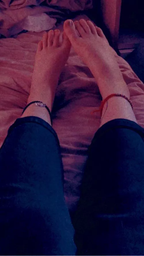 Who wants feet pics😜 by butterflybabydoll