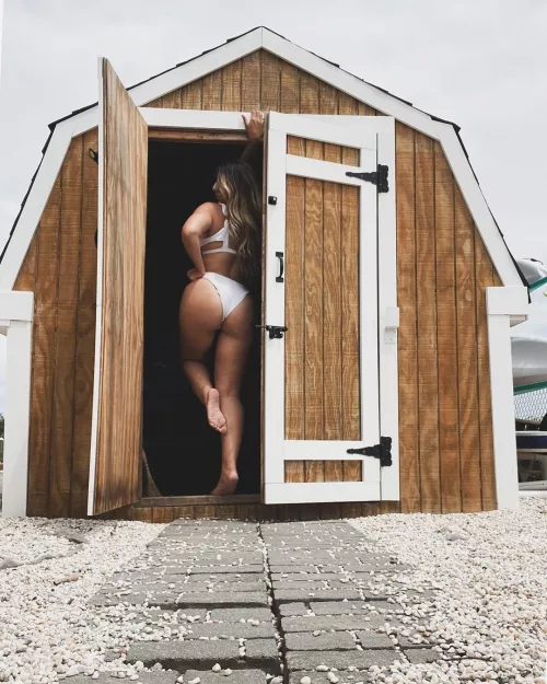 Who wants me? 🖤♠️🍆💦 by Lensbearl25