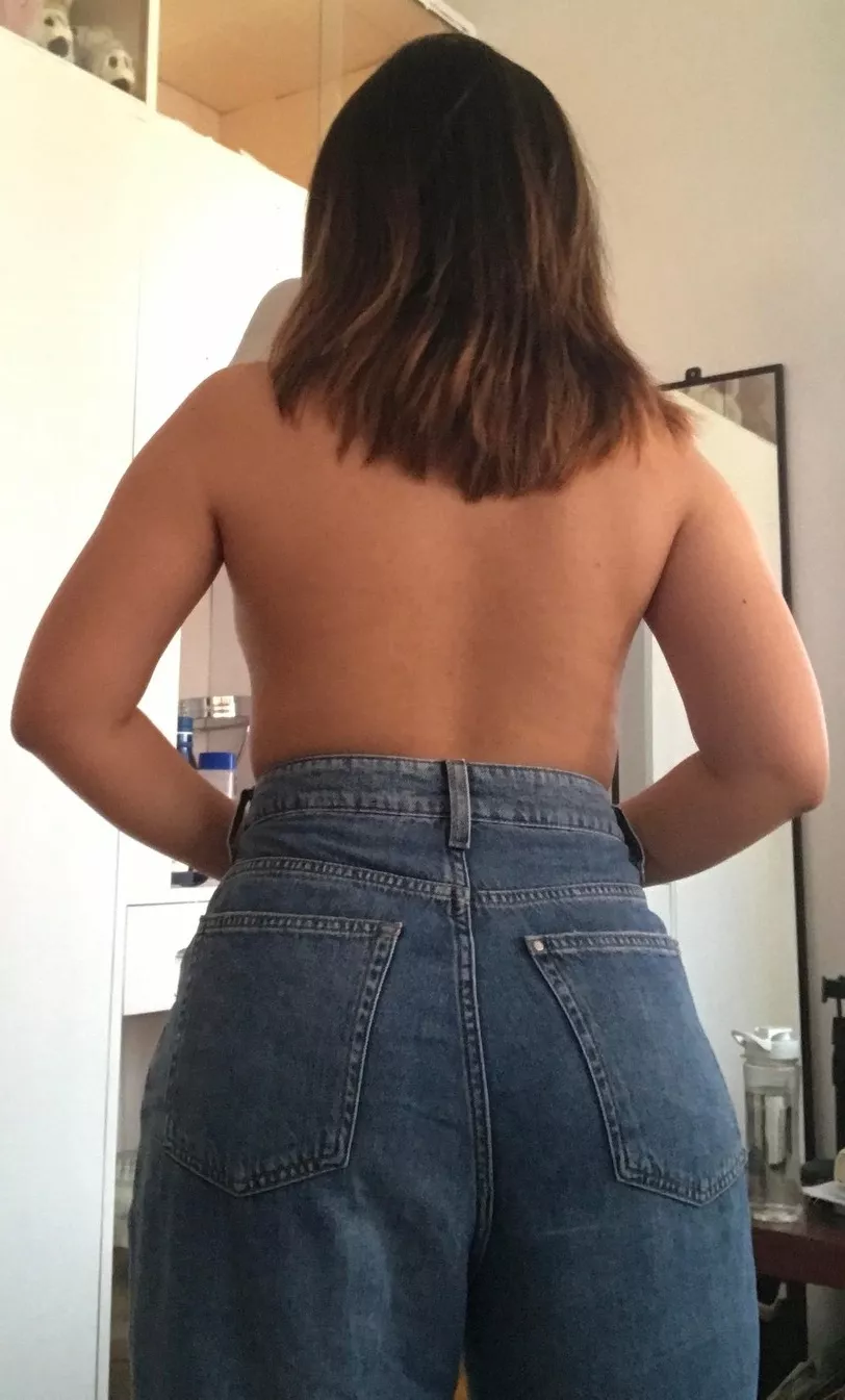 who wants? Pm lang posted by HeavyKEKW