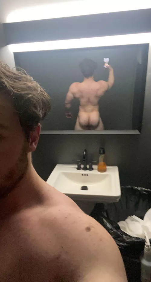 Who wants some beefcakes by Mrbuttcheeks2