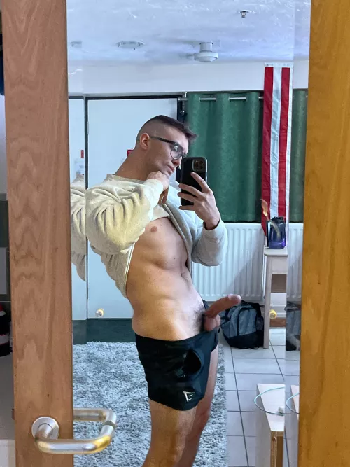 Who wants to be impregnated for Christmas by Balistik00