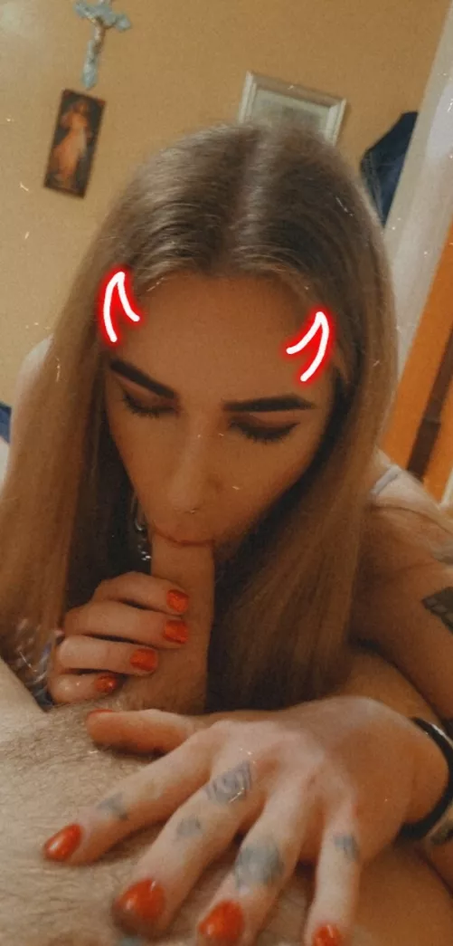 Who wants to be next ?👅 by Irish94backpack