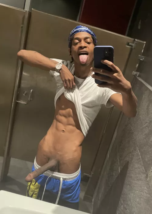 Who wants to bow down at the alter by BigNBlackDaddy