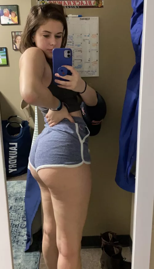 Who wants to clap this ass?👀 by thesexybriana