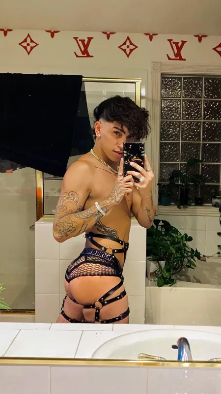 Who wants to come and play 😈⛓ by MisterSupremeLV