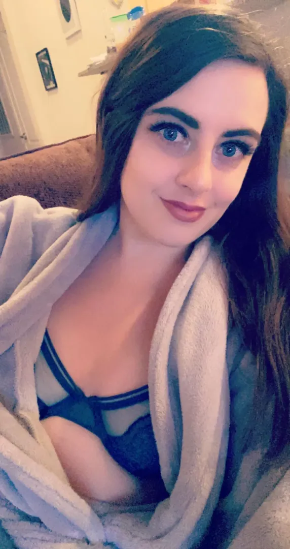 Who wants to come cuddle? 😘 posted by befernee