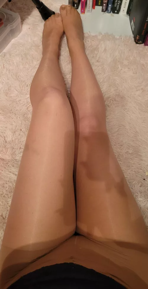 Who wants to come feel my soft and silky feet 😋 by HorrorSad2698