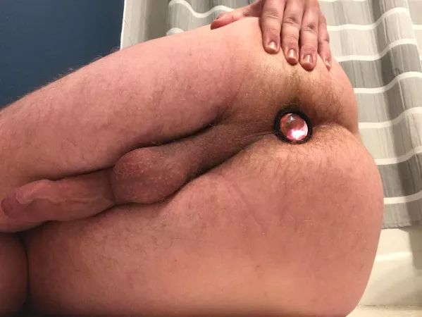 Who wants to come take out this plug and breed my hole? PMs welcome 😜 by isildur97