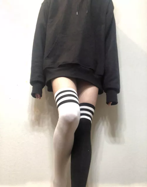 who wants to cuddle :P by waveattack21