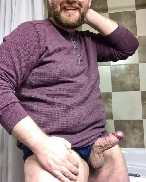 Who wants to cuddle to stay warm on this chilly Sunday? by CanadianBeard912