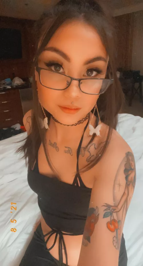 Who wants to cum on my glasses? by Realistic-Ice-4857