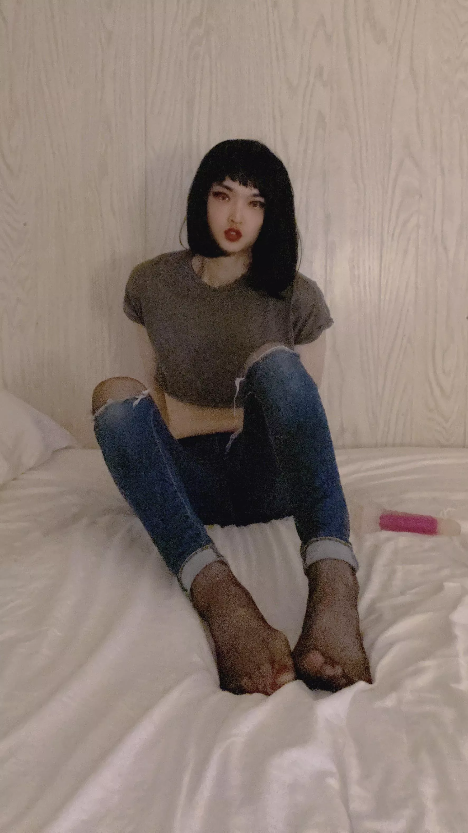 Who wants to cum on my nylons? 💦 posted by kristenkatana