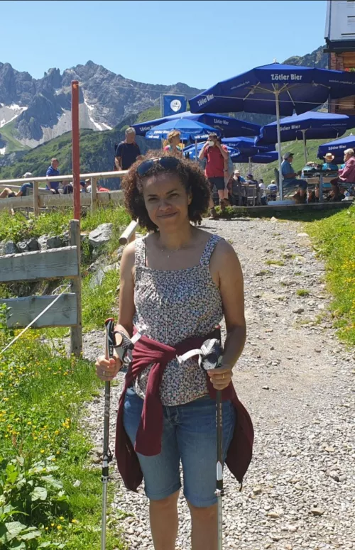 who wants to cum tribute my mom? by loldog123de