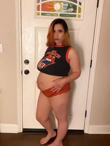 Who wants to feed me? Photos will be include! 😋 by LuciousLuna