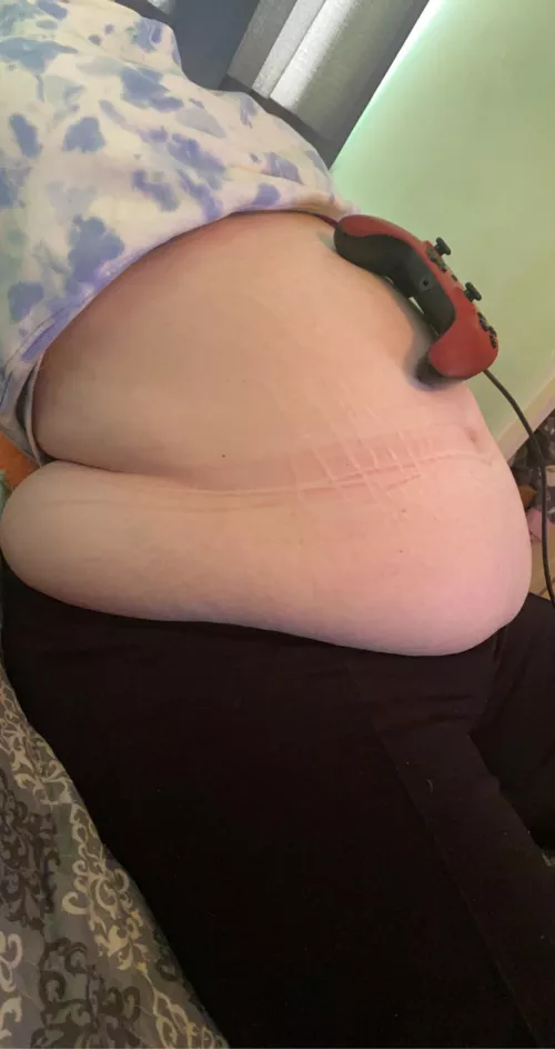 Who wants to feed this belly and get rewarded 😘 by Luscious_pumpkin