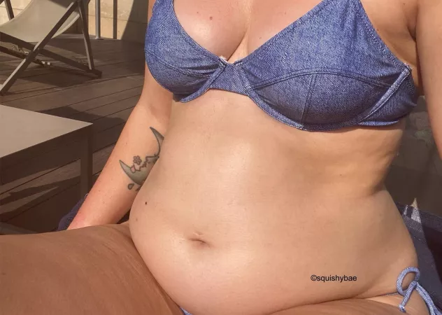 Who wants to fill this belly with ice cream? 🍦 by squishy_bae