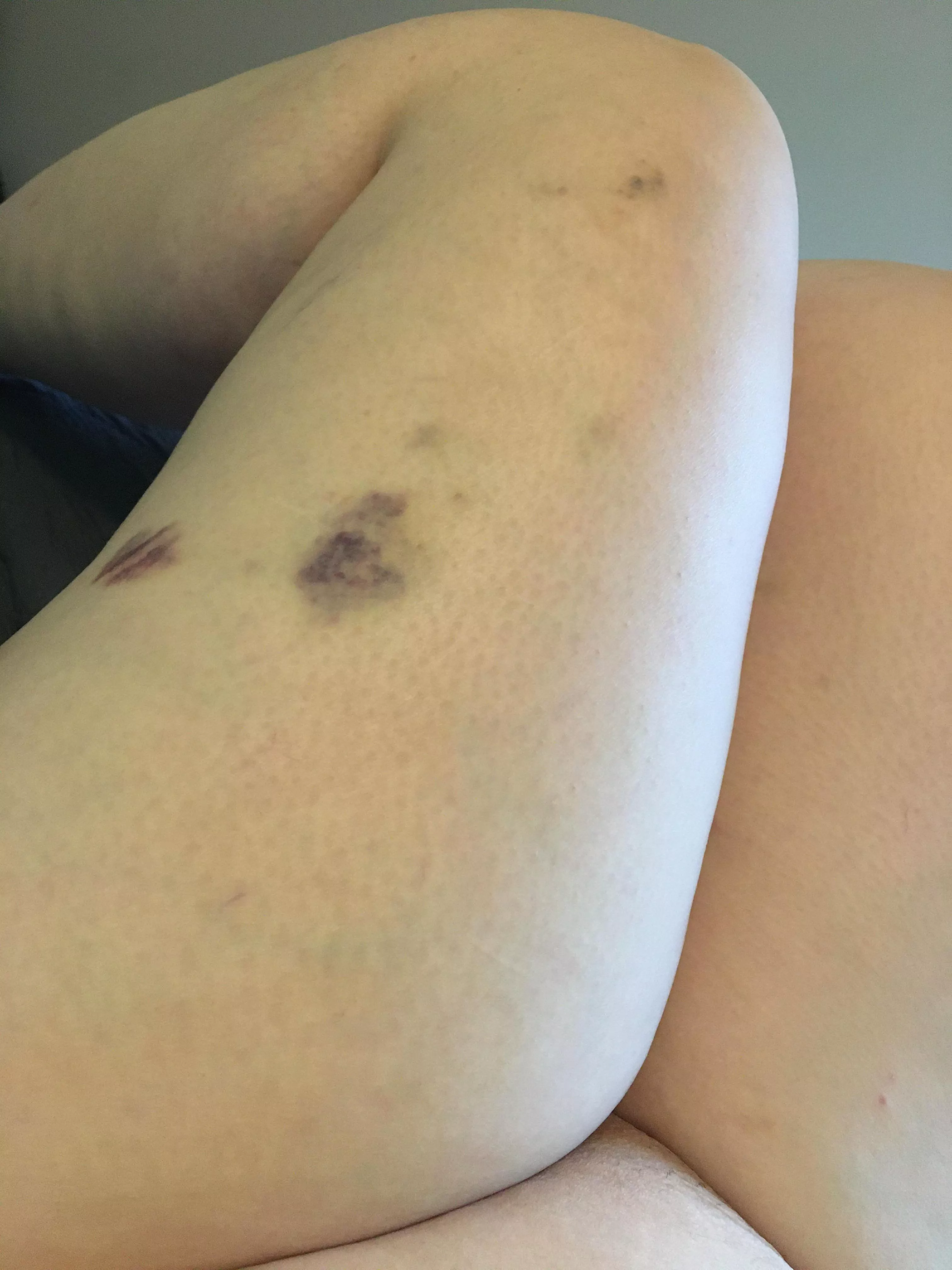 Who wants to get rough with me? 🤪 posted by florallydelilah