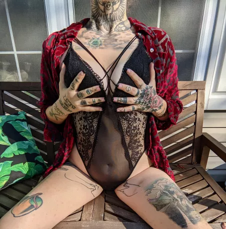 Who wants to get stoned and have some fun outside? by Blueocularfiend