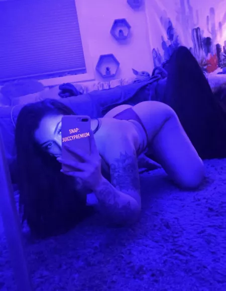 Who wants to give me backshots? [oc] by TattoodGoddess