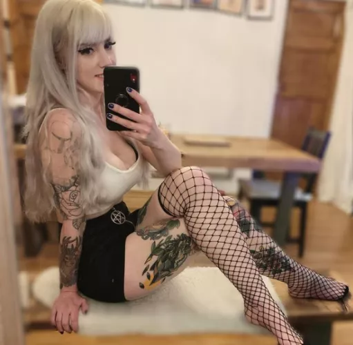 who wants to have some fun ;) by bexuki