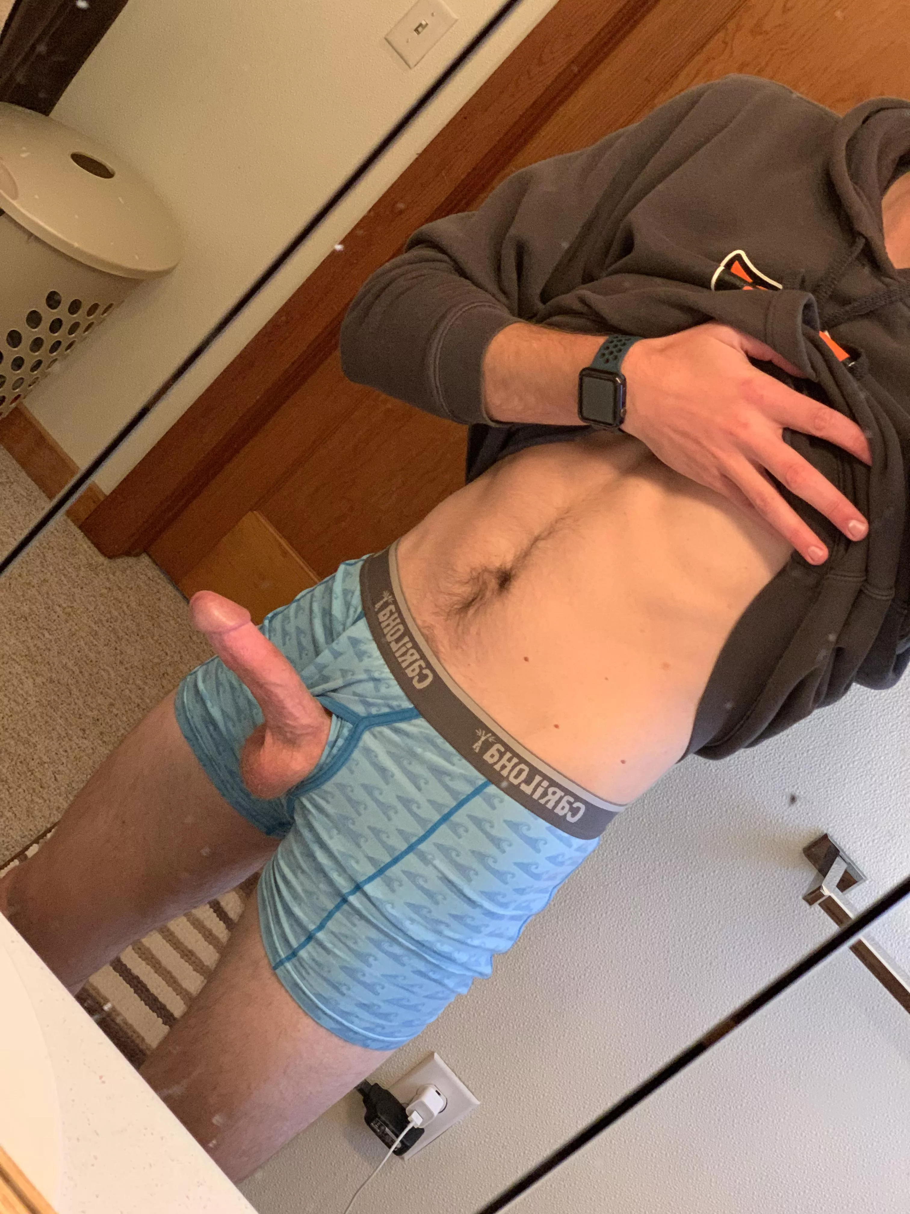 Who wants to help me close my exercise rings 💦 posted by Ostrich_Mann