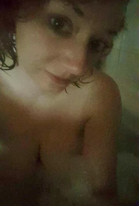 Who wants to join a bad mommy in bath ?😈♠️ by crazymomx