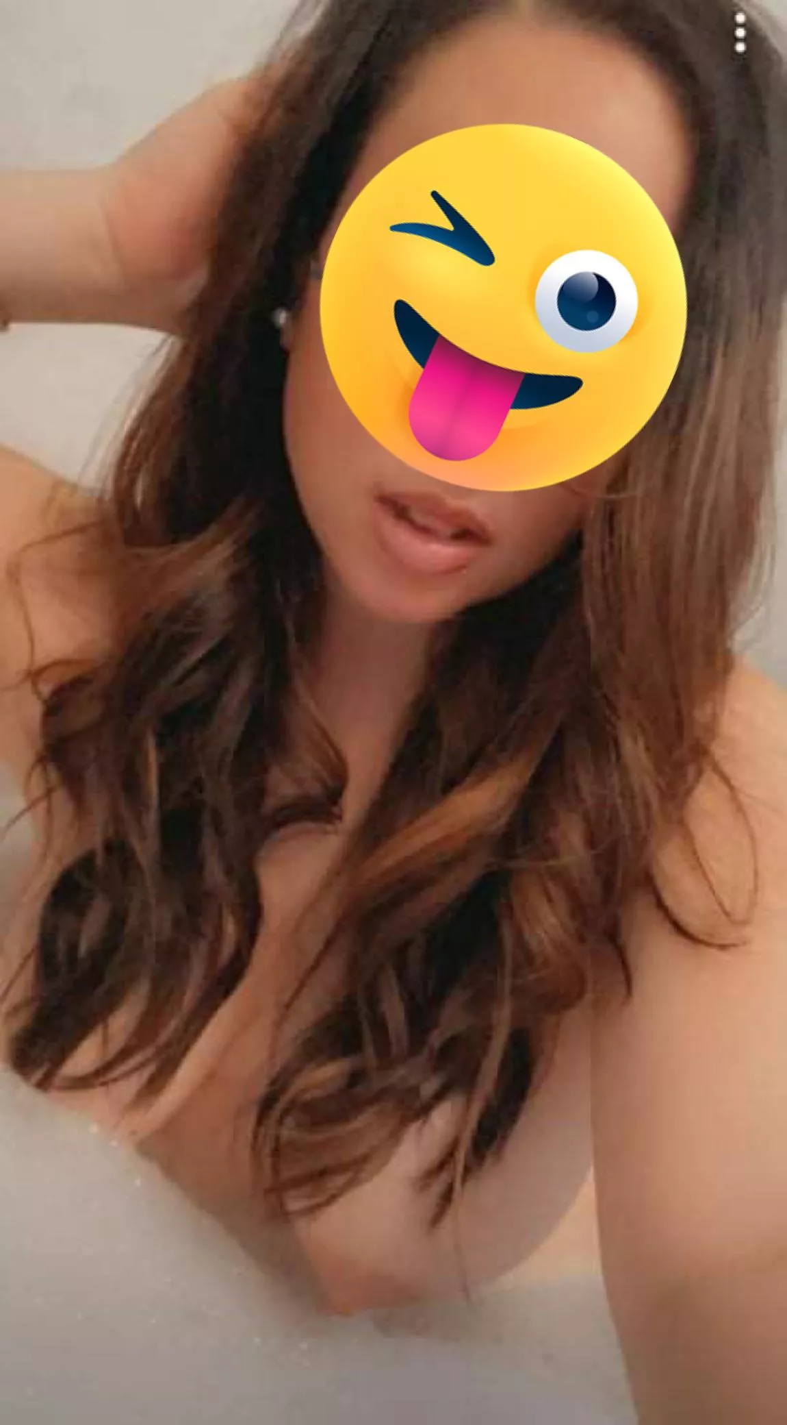 Who wants to join me in the tub? 🛁😝 posted by Bean-Queen90