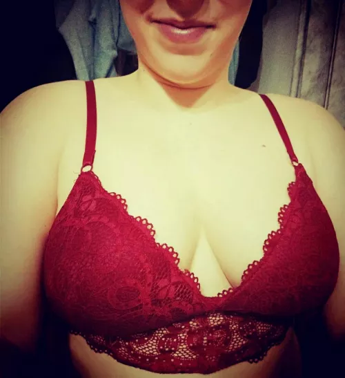 who wants to meet me? 🤗 by whoamicze