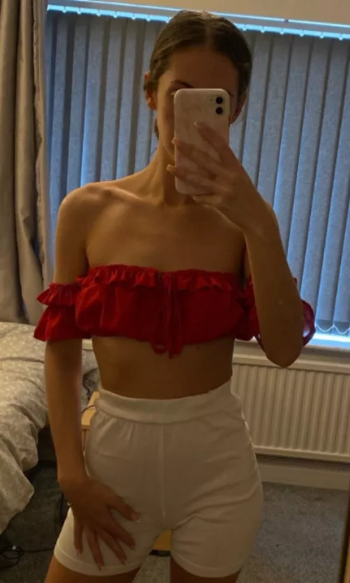 Who wants to nibble their way along her collarbone?! by WoodyDave79