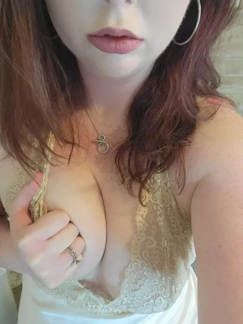 Who wants to play? by redheadedsubmissive