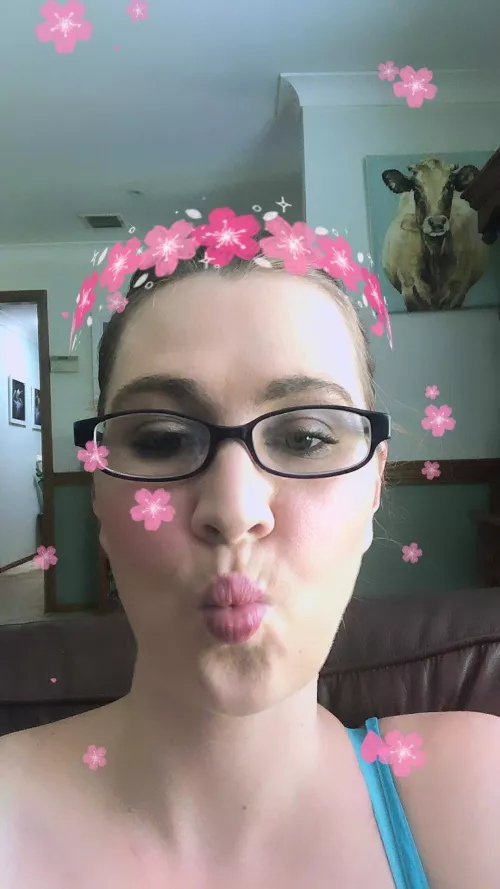 Who wants to play by LingonberryEntire639