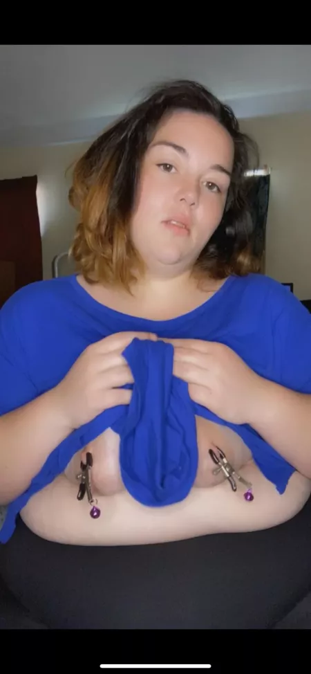 Who wants to play ;) by bigtittyskyla