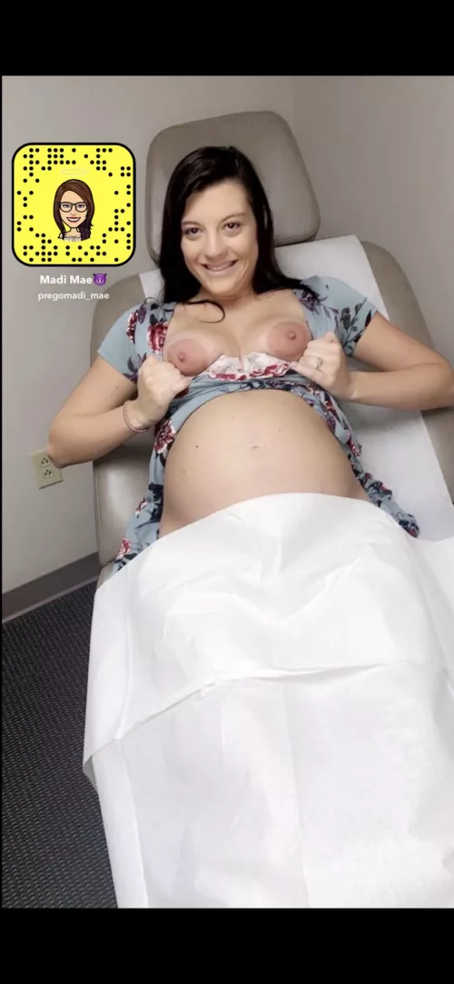 Who wants to play doctor? by Madimae6969