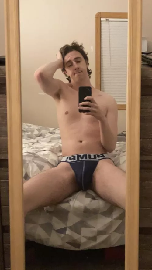 Who wants to play? by Hjoqlpo