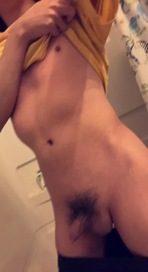 Who wants to play league with me? by lukec0215