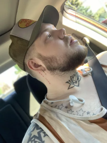 Who wants to play video games and fall inlove? by odis73