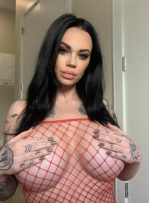 Who wants to play with me? by Shellygraves