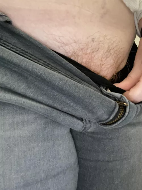 Who wants to play with me ? by RedcheerStar